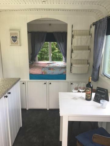 אוסטבורנה Shepherds Hut מראה חיצוני תמונה