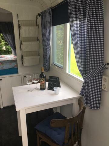 אוסטבורנה Shepherds Hut מראה חיצוני תמונה
